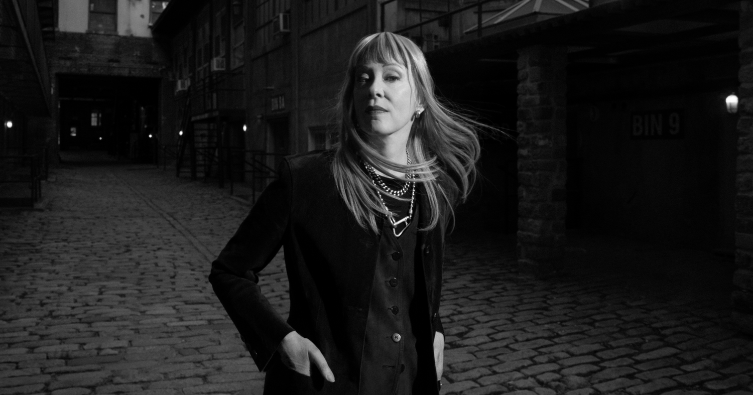 Suzanne Vega: Flying with Angels tour | ARCHA+